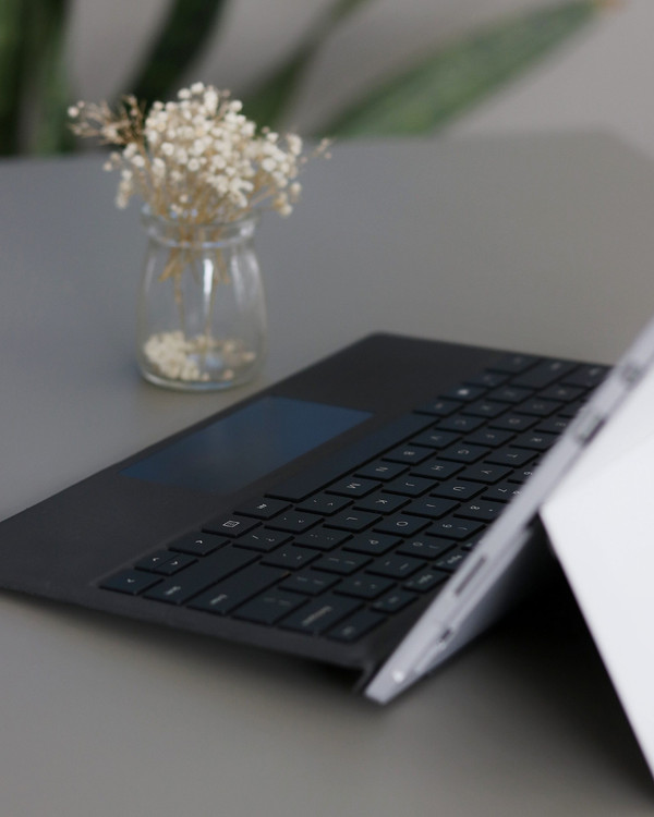 SURFACE PRO 4 - I5 6GEN 4 GB 128GB SSD